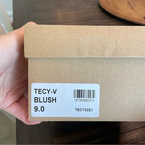 New Steve Madden Tecy Rhinestone Embellished Stiletto Sandal in Blush Velour - Picture 12 of 12